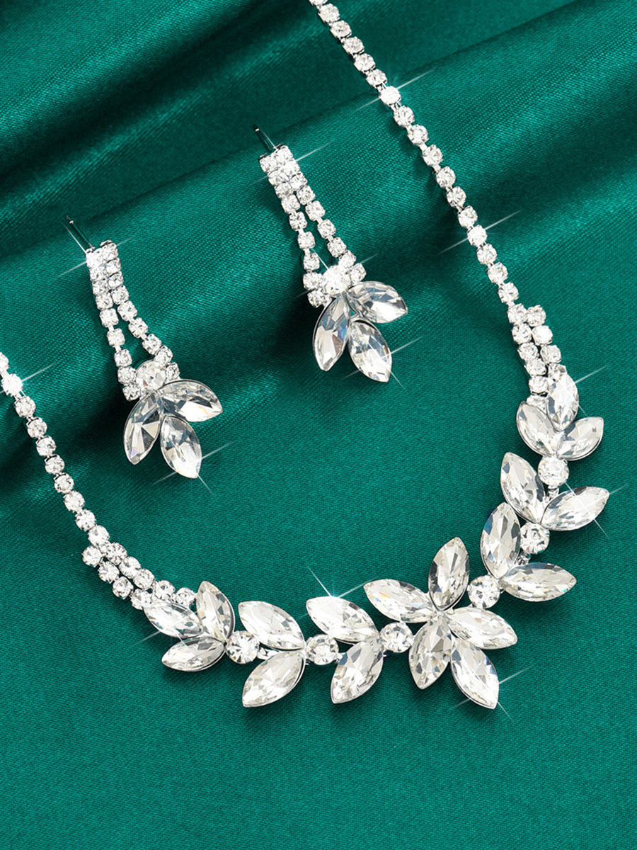Willa Necklace Set