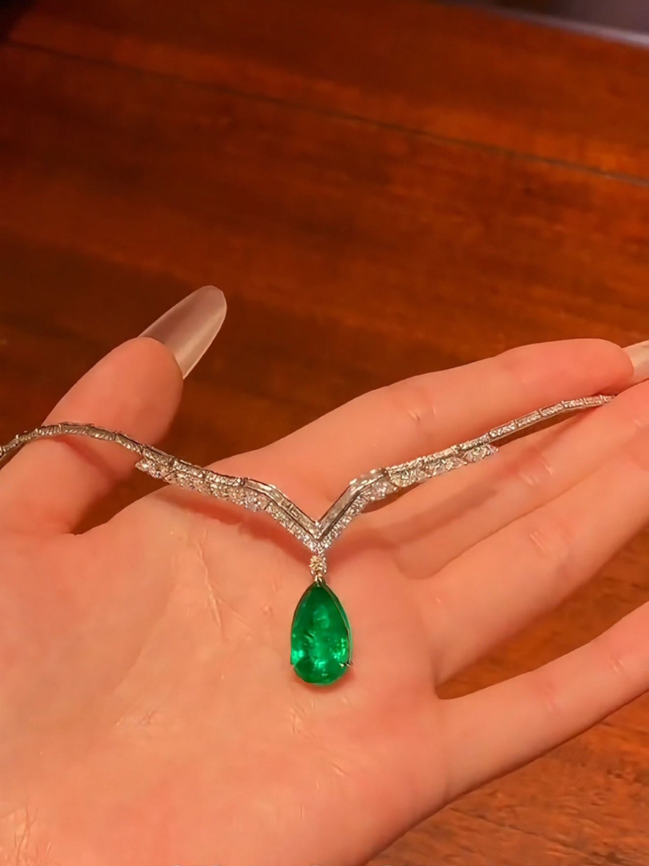 Thora Necklace Set